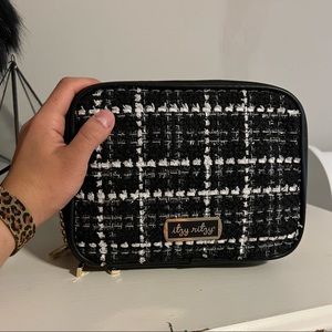 DOUBLE TAKE™ CROSSBODY DIAPER BAG